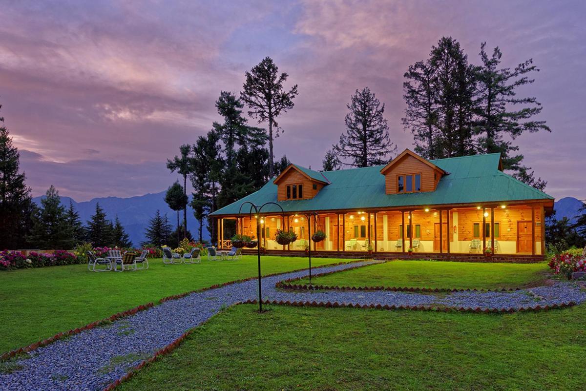 Arcadian Sprucewoods Hotel Shogran Екстериор снимка