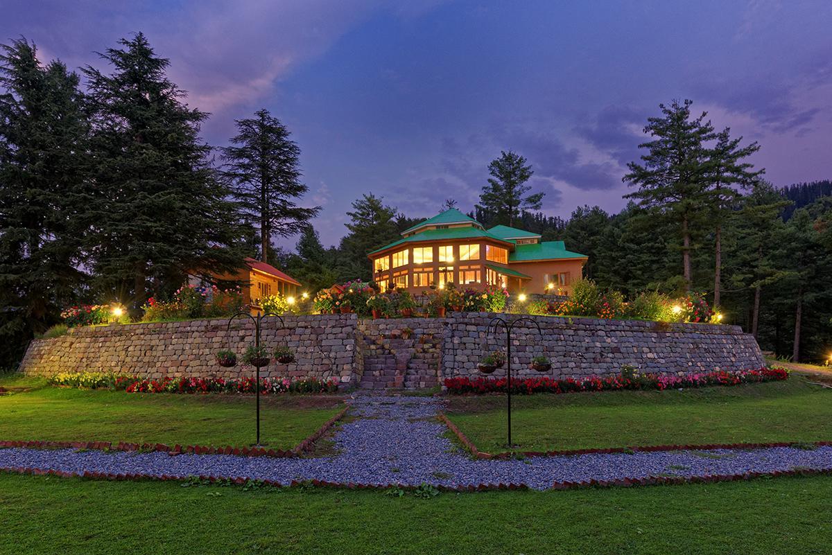 Arcadian Sprucewoods Hotel Shogran Екстериор снимка